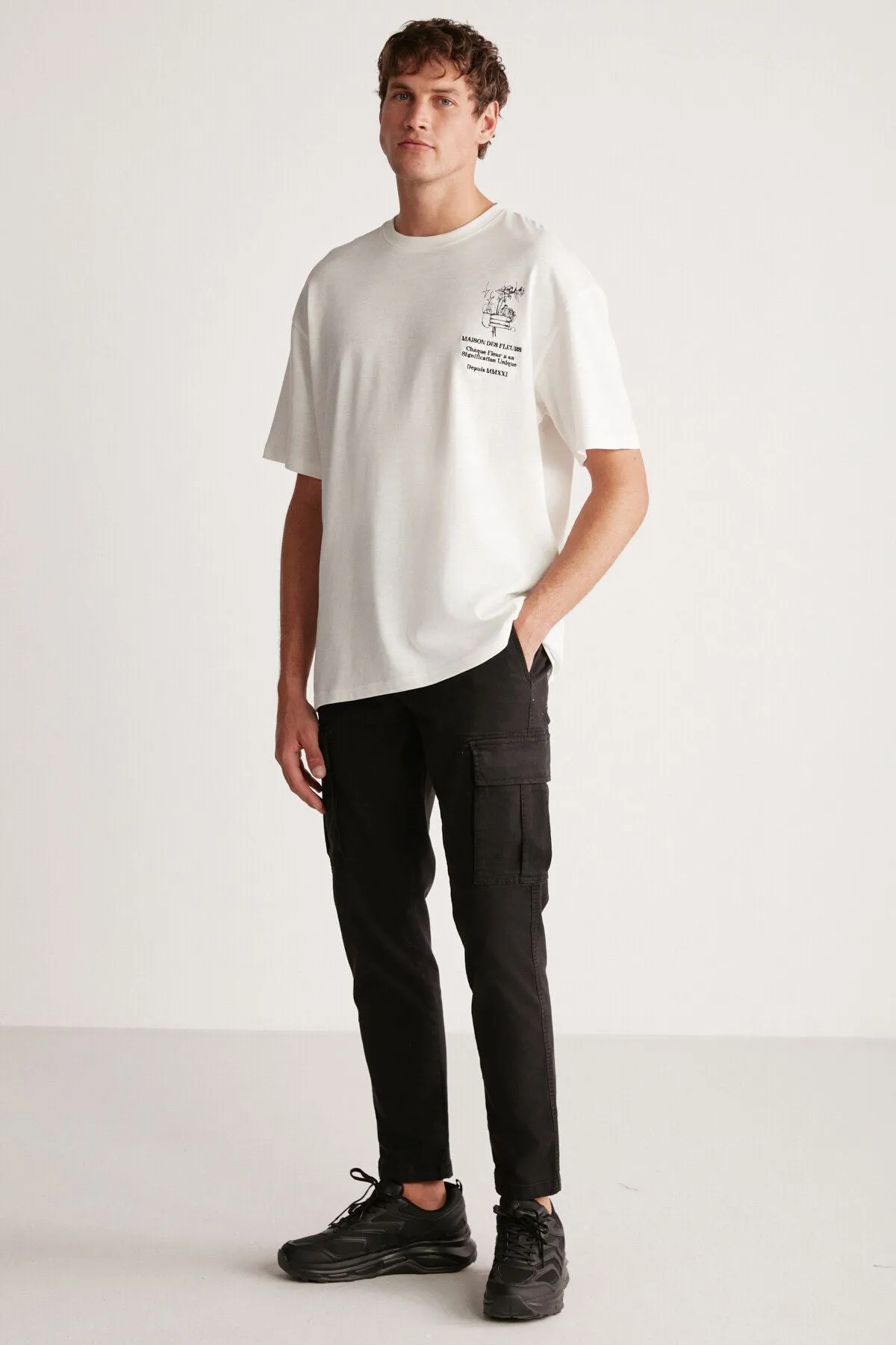 Alonzo Men's Oversizle Fit 100 %Cotton Embroidery and Printed Ecru T-shirt