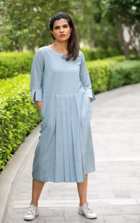 Box pleats Shift Dress