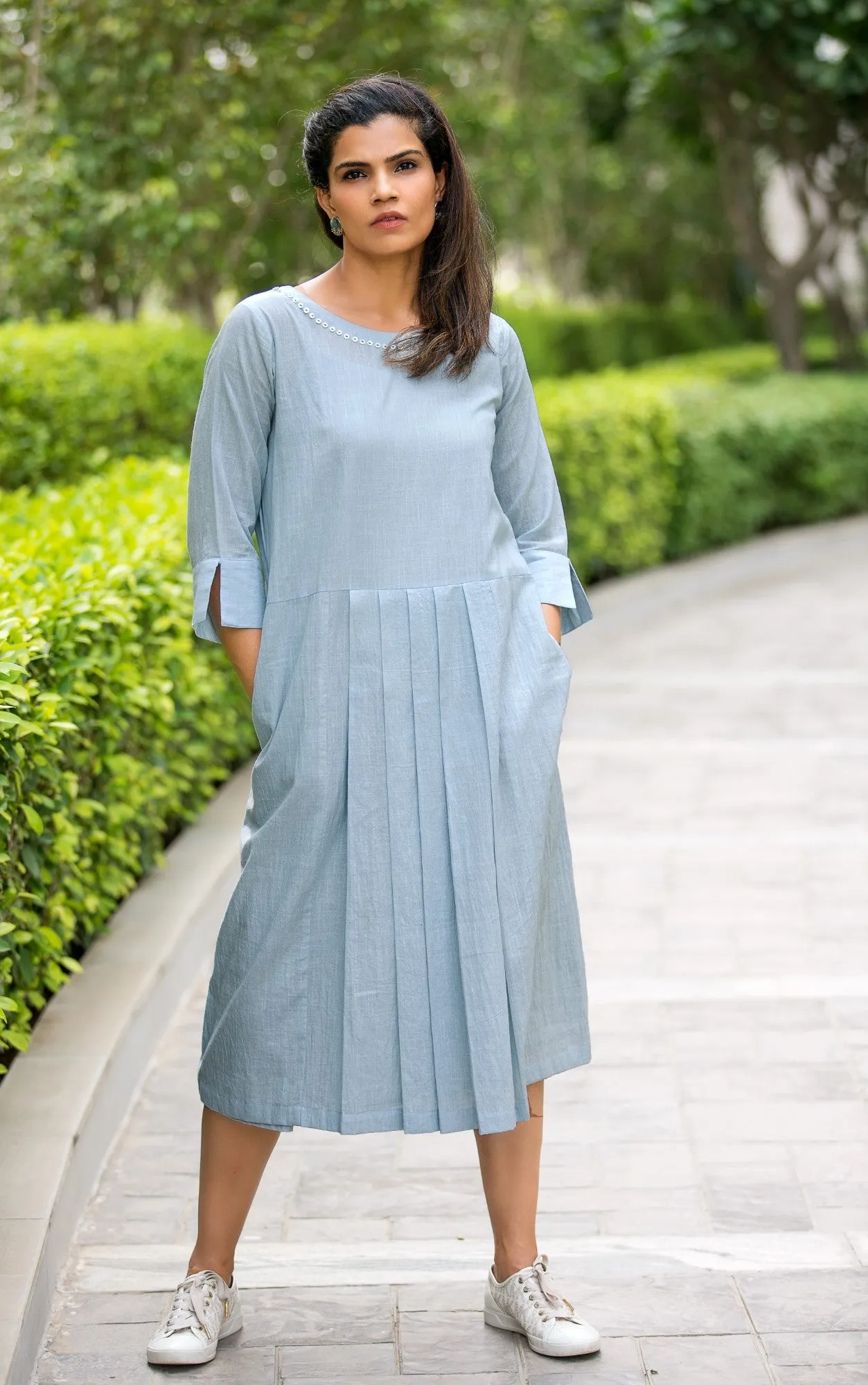 Box pleats Shift Dress