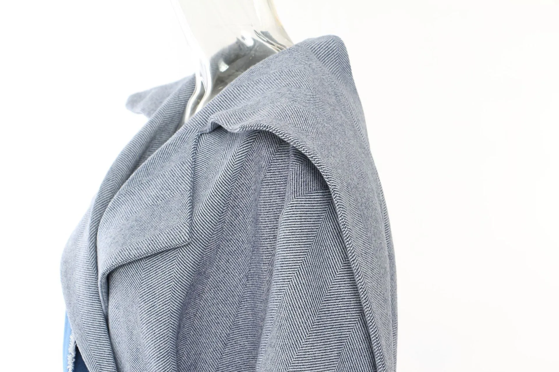 British Style Herringbone Pattern Coat – Multi-Purpose Single-Breasted Long Coat with Detachable Collar