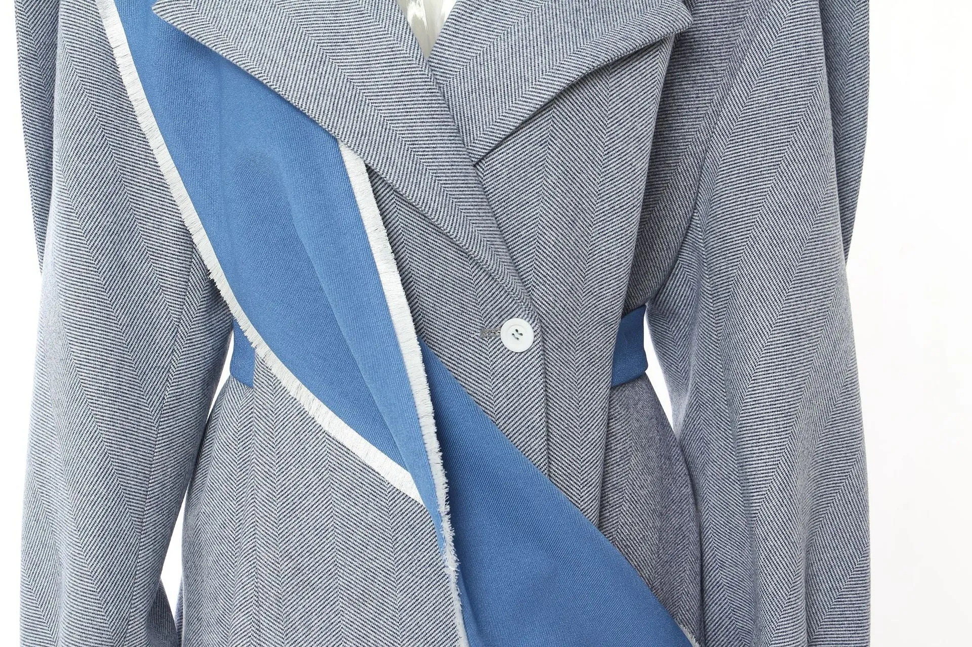 British Style Herringbone Pattern Coat – Multi-Purpose Single-Breasted Long Coat with Detachable Collar