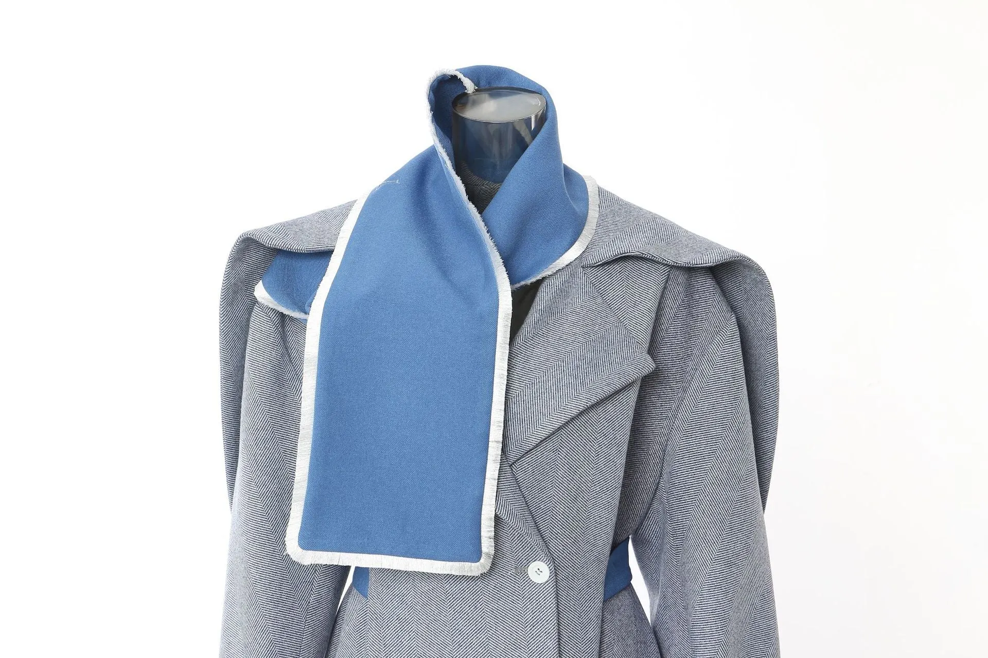 British Style Herringbone Pattern Coat – Multi-Purpose Single-Breasted Long Coat with Detachable Collar