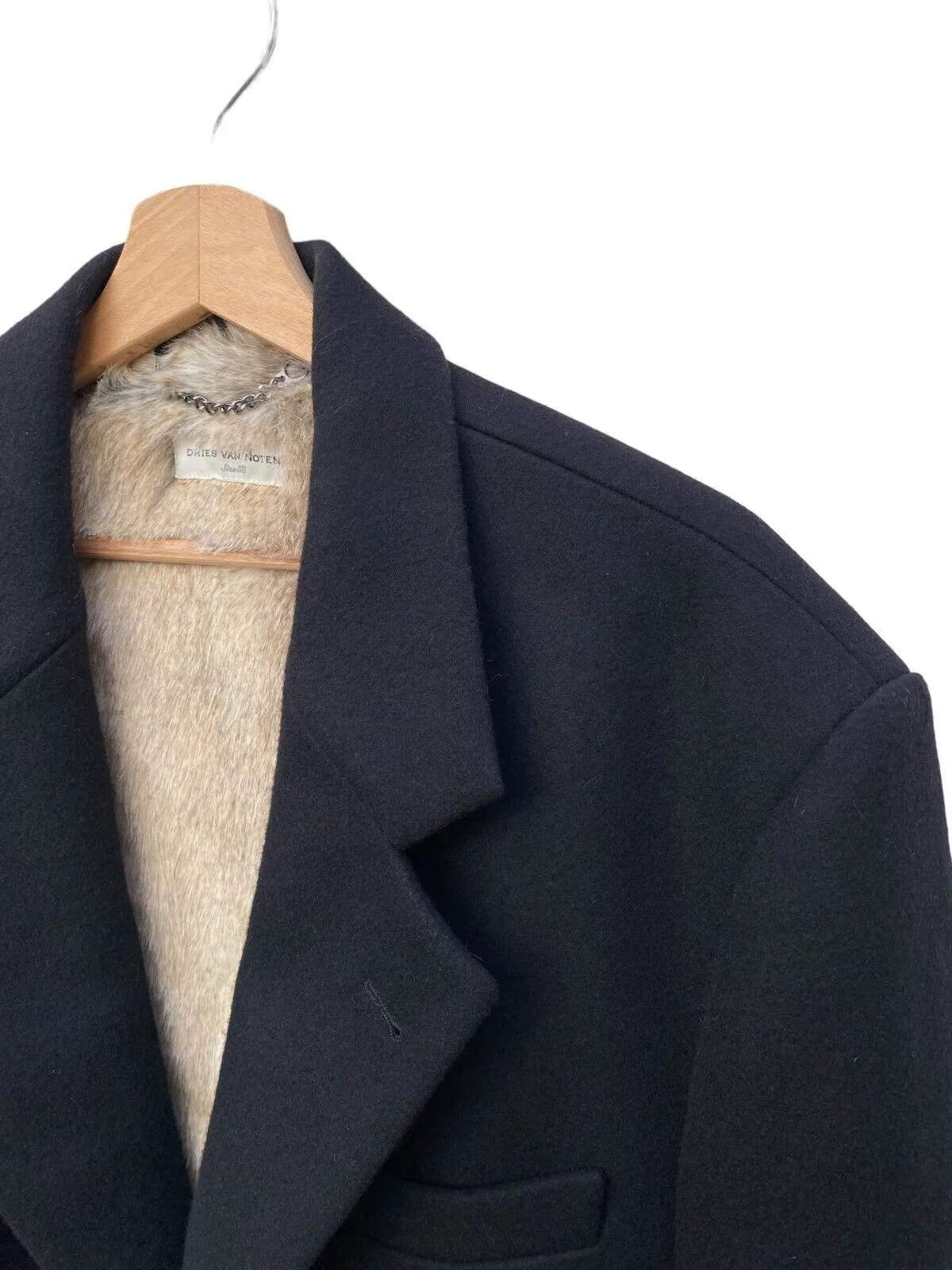 FW 2020  Black Overcoat with faux fur lining Chesterfield Cut