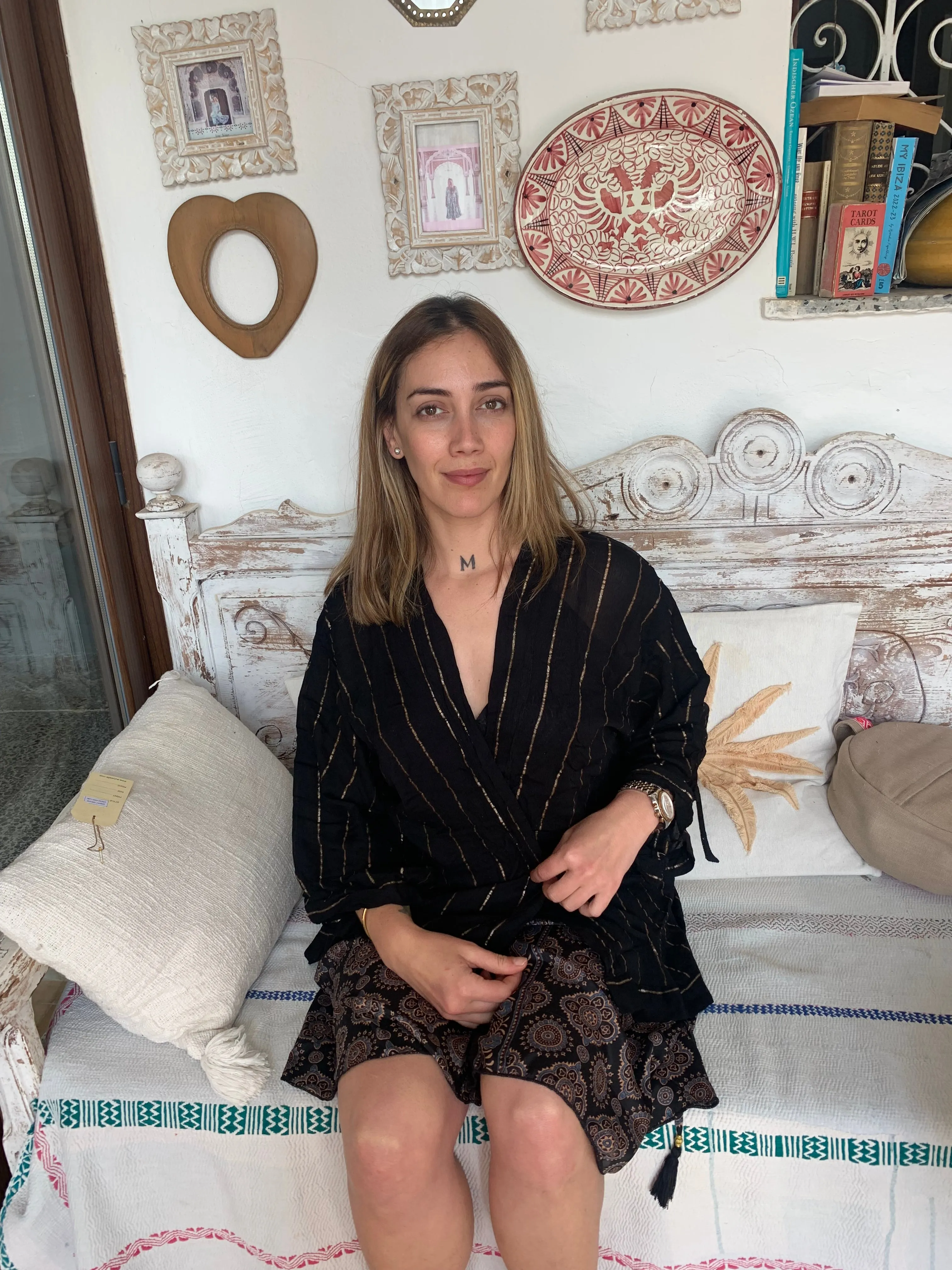 Ibiza boho short kimono 👘 in black and gold