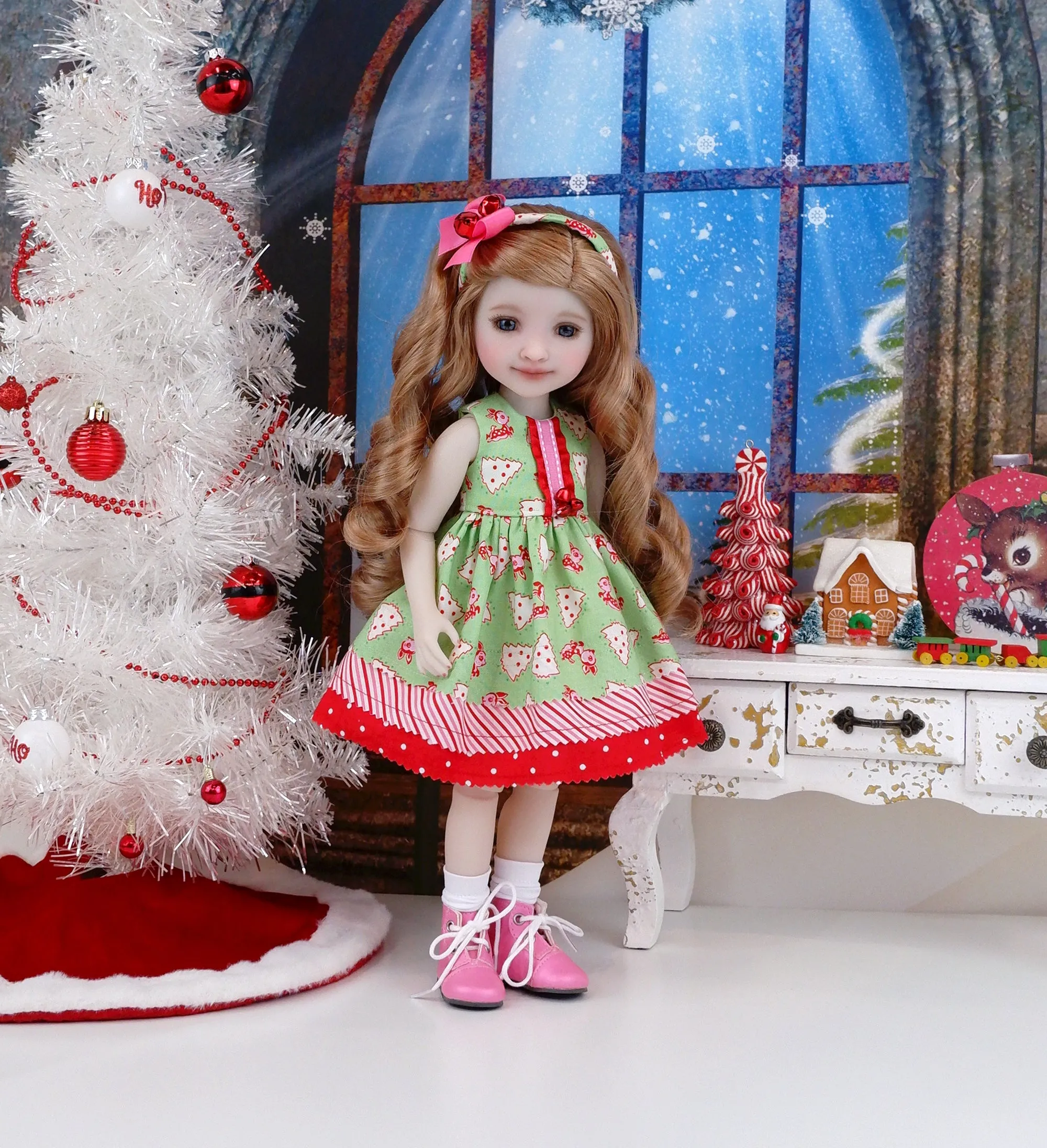 Jolly Reindeer - dress with boots for Ruby Red Fashion Friends doll