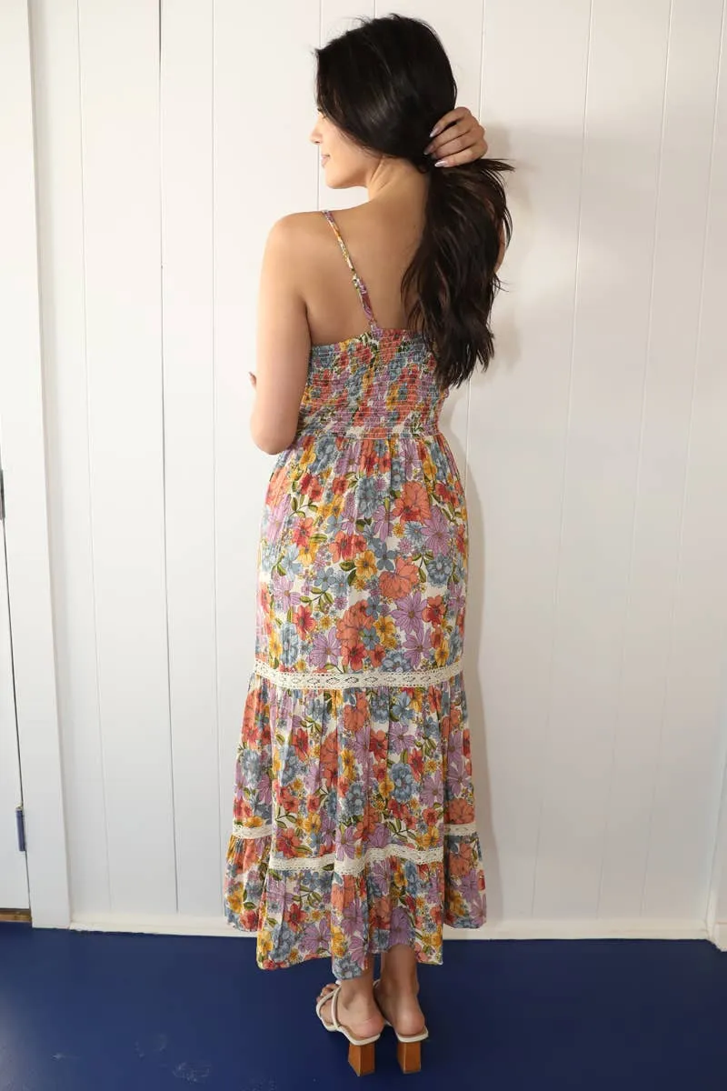 Lace Trim Maxi with a V-Neck Front Twist