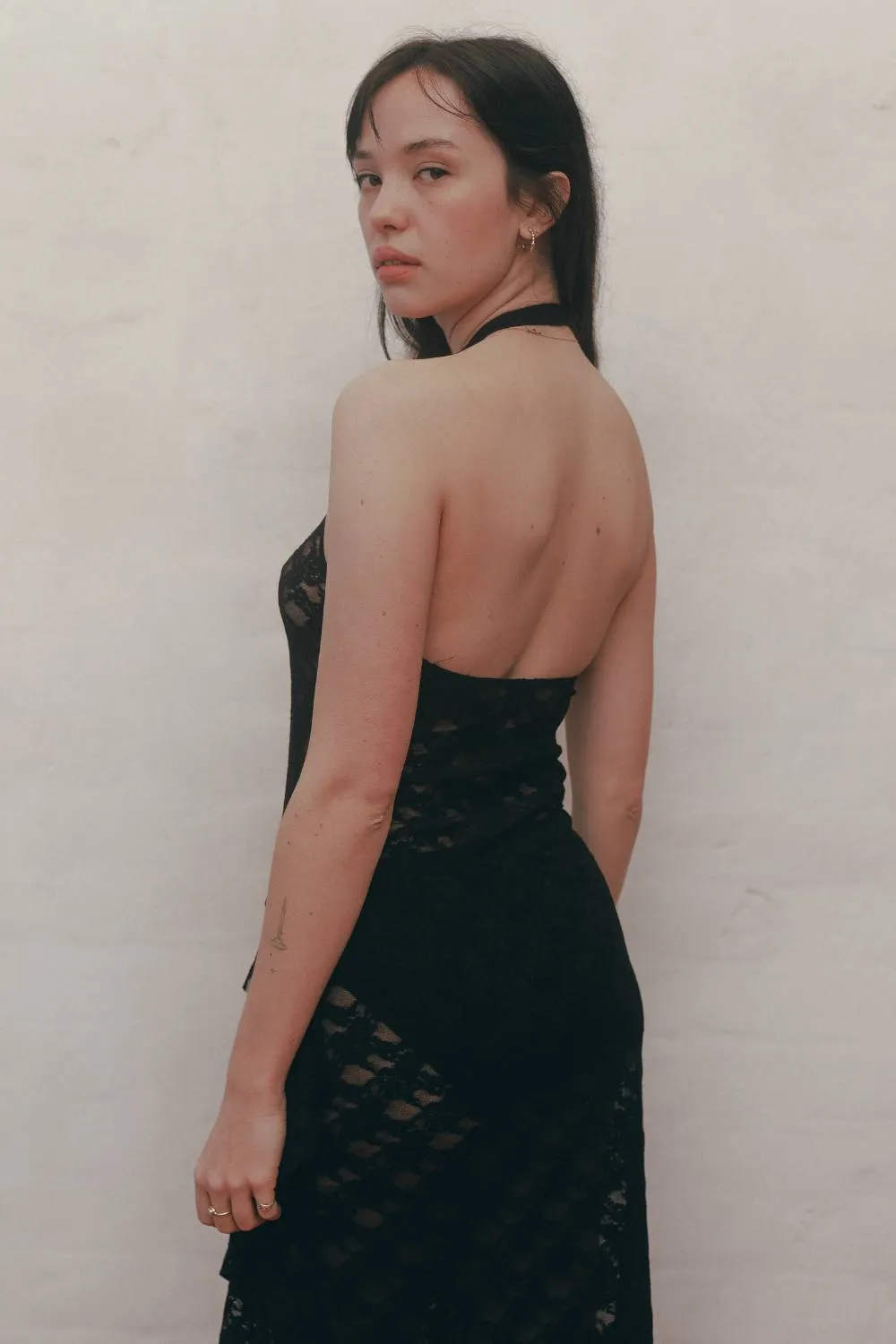 LANI LACE HALTER DRESS | BLACK