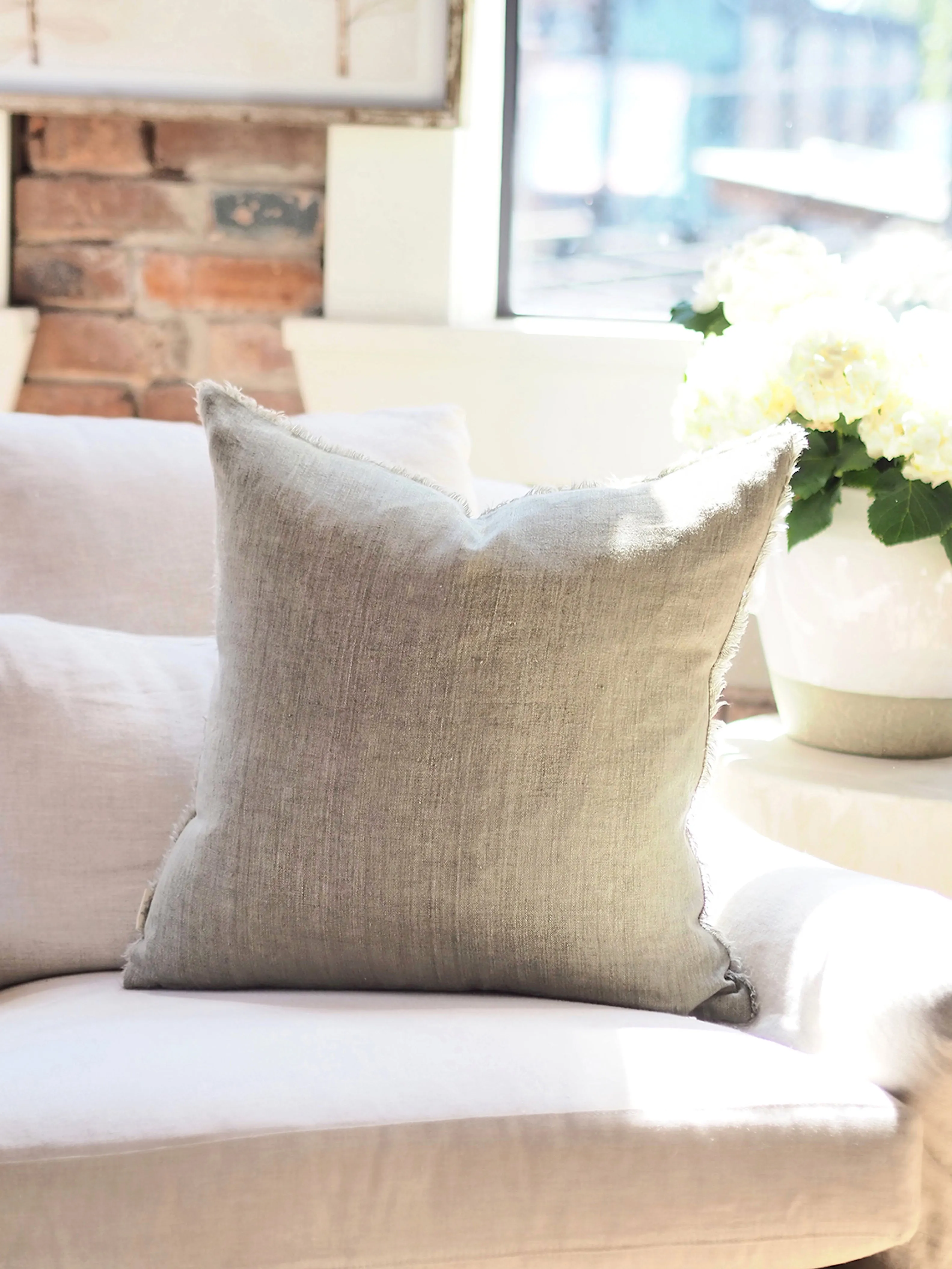 Lina Shadow Pillow | 20x20