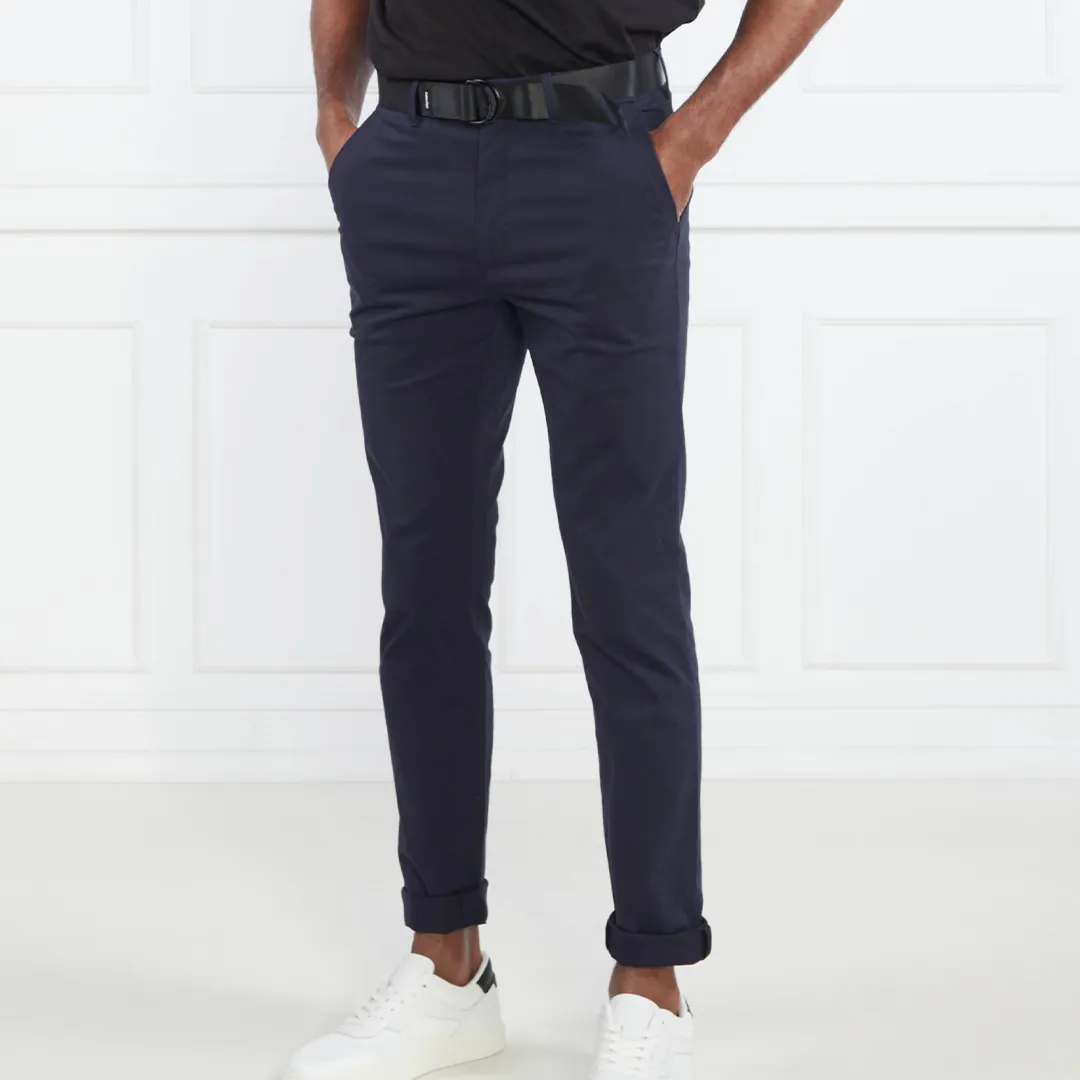 Modern Twill Slim Chino