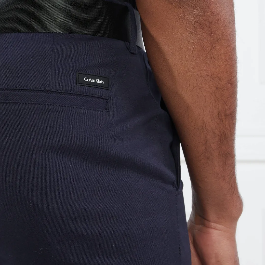 Modern Twill Slim Chino