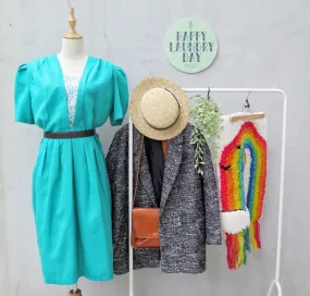 Oz World | Vintage 1980s emerald green pencil wriggle skirt Dress