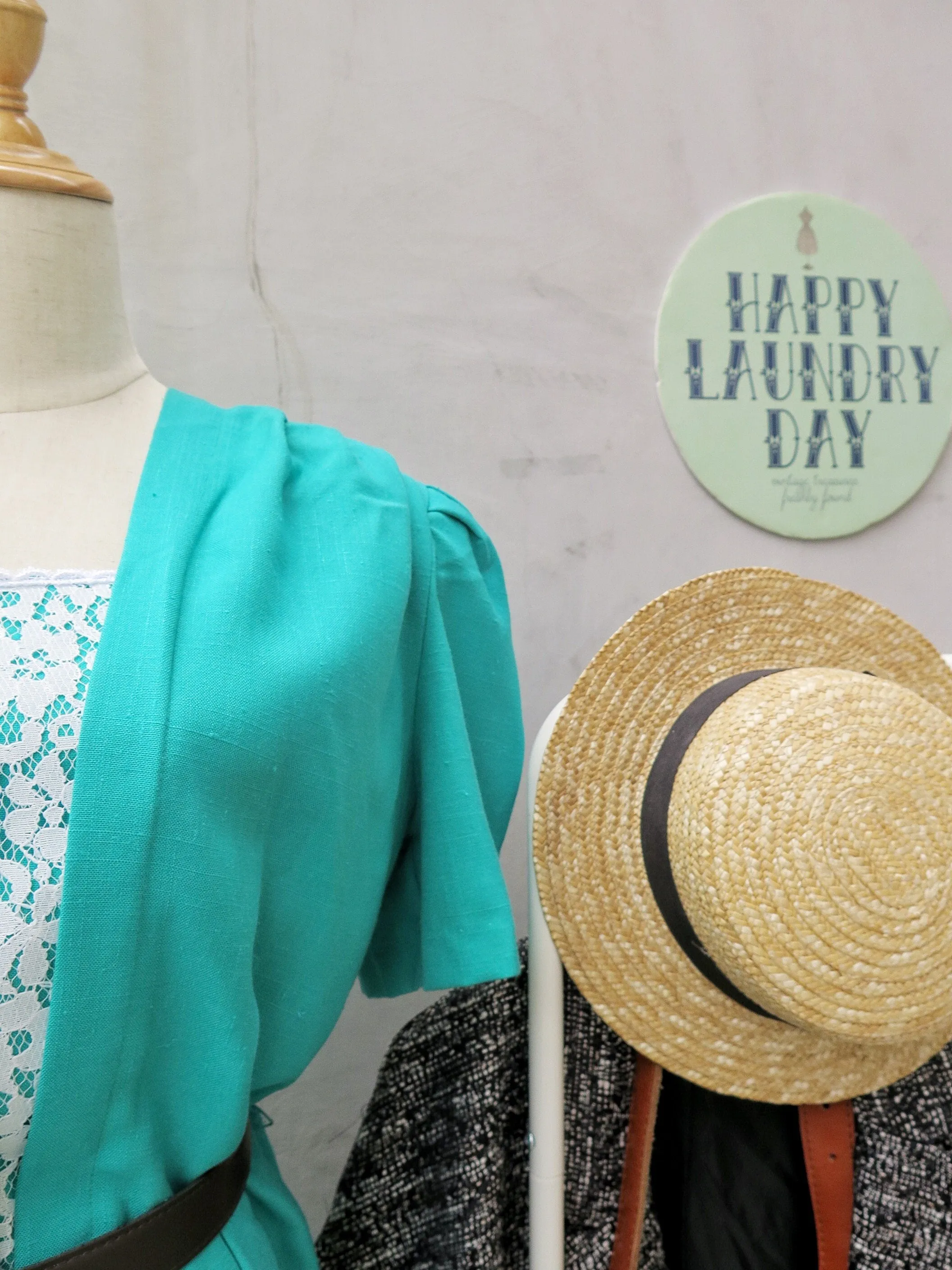 Oz World | Vintage 1980s emerald green pencil wriggle skirt Dress