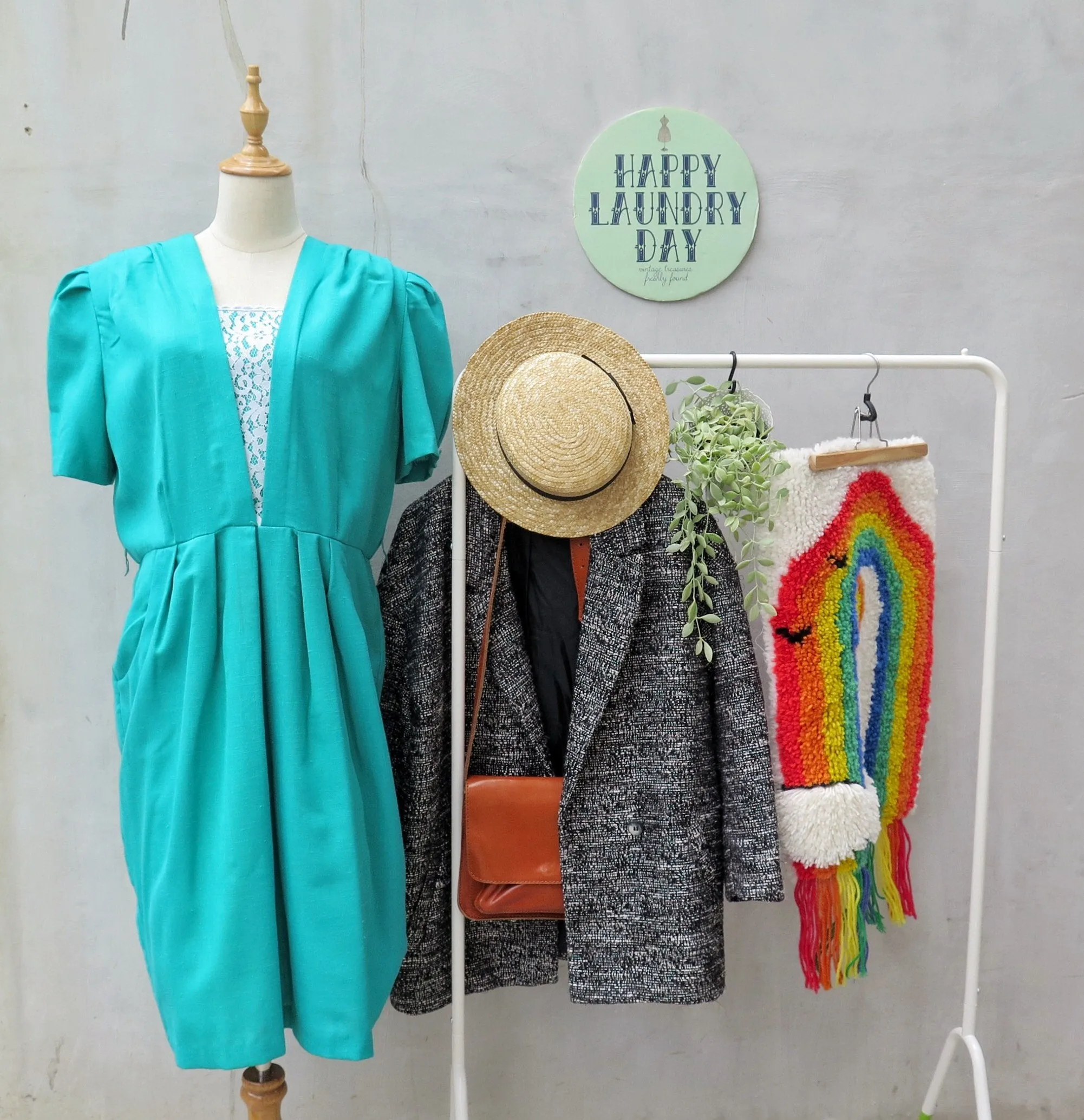 Oz World | Vintage 1980s emerald green pencil wriggle skirt Dress