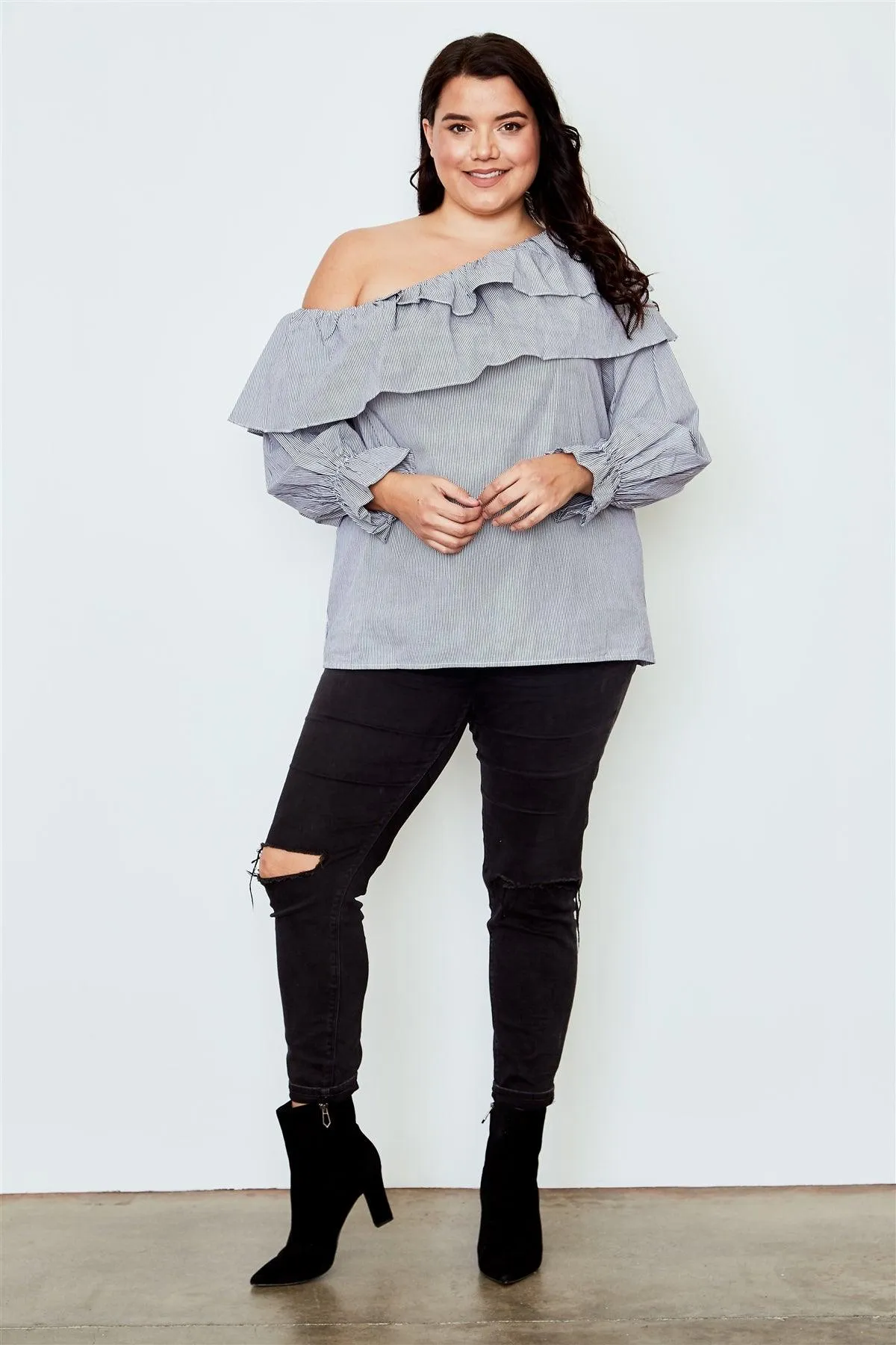 Plus Size Black One Shoulder Ruffle Layer Top /2-2-2
