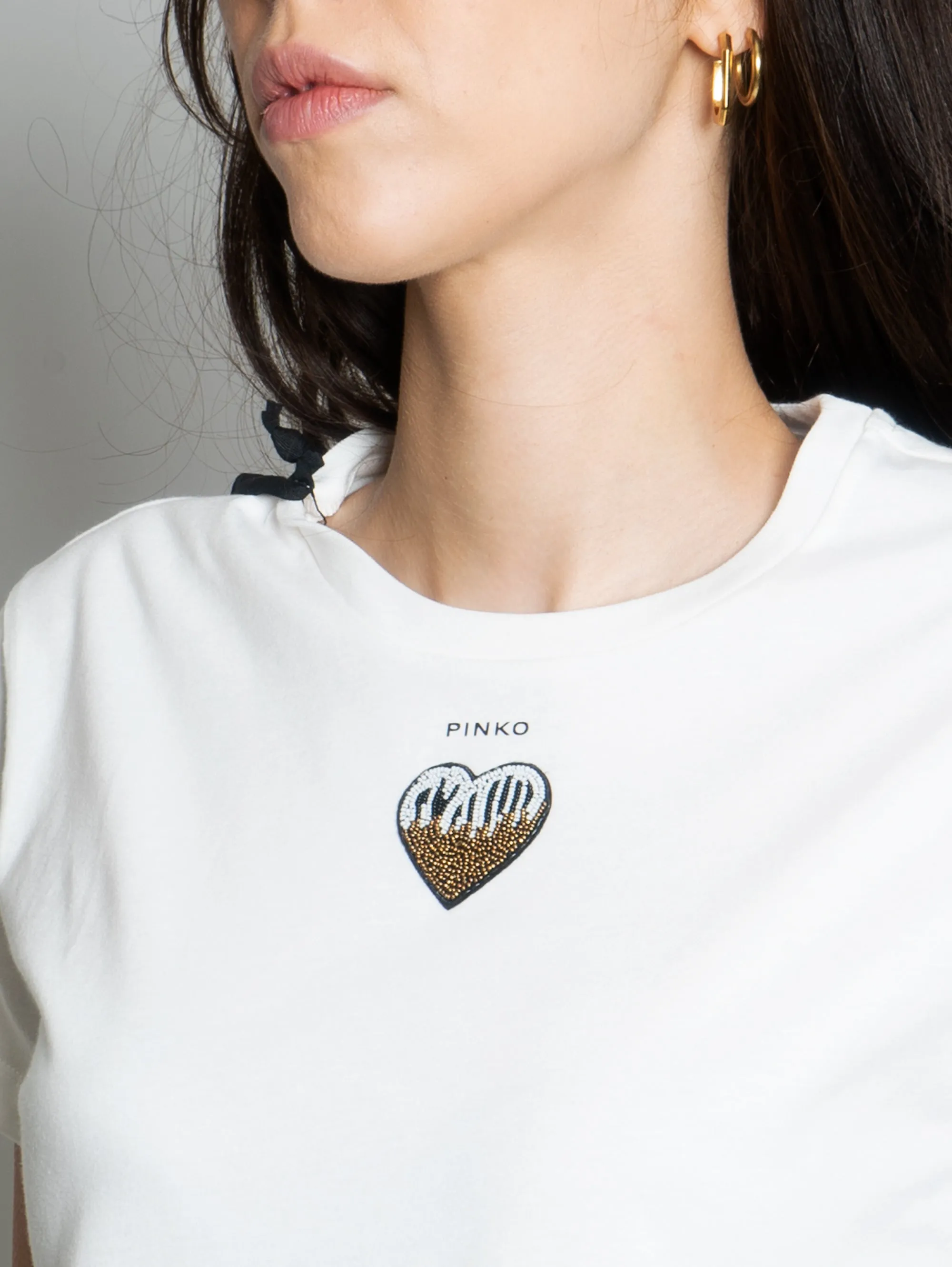 T-shirt con  Cuore Ricamato Bianco