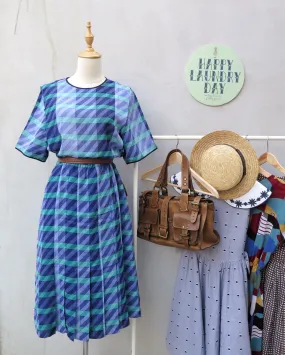 This way and that | Vintage 1950s 1960s Turquoise and Indigo print Checkered and stripes Midi Dress
