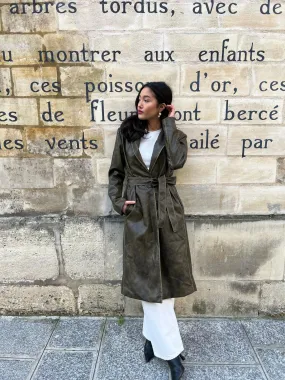 TRENCH LONG EN SIMILI CUIR AVEC CEINTURE
